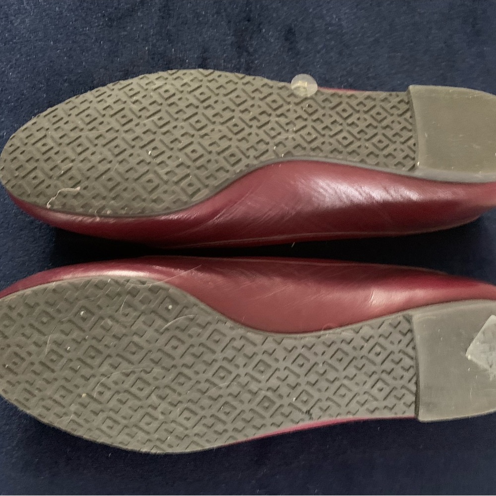 Tory Burch flats excellent condition - Picture 2 of 10